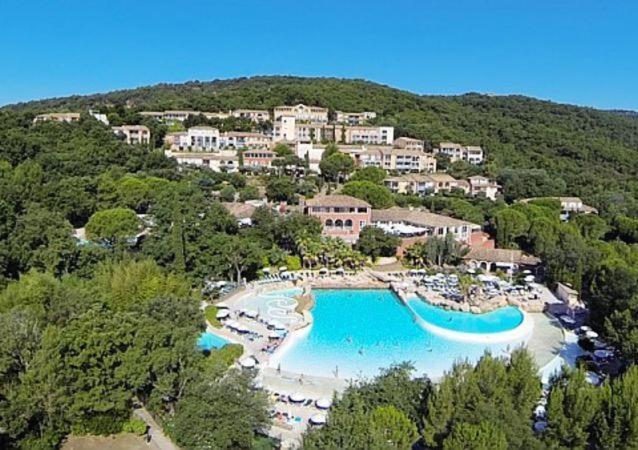 Les Restanques vue mer 5 pers Glycine 2067 Grimaud Extérieur photo